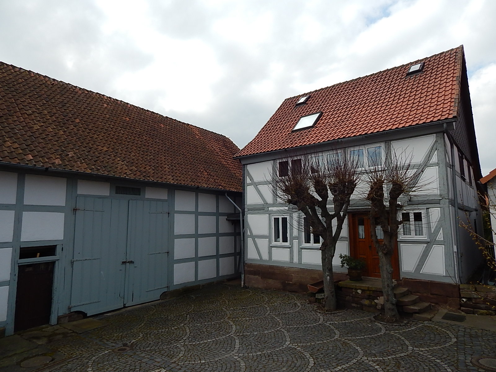Ihr neues, gemütliches Zuhause im restaurierten Fachwerkhaus mit ca.4.534m² Grundstück in Lütgenrode!