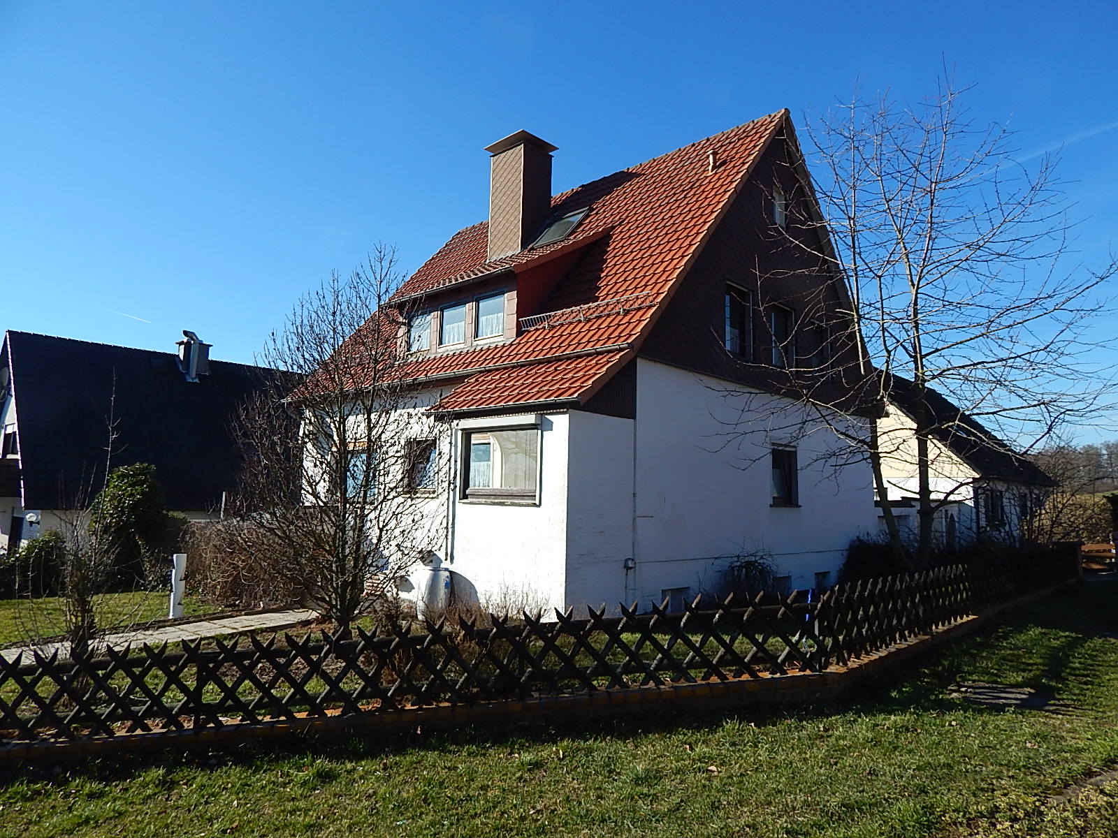 Freistehenden Einfamilienhaus mit Garage! In Friedland Reckeshausen!
