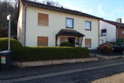 Freistehendes Einfamilienhaus mit Garage und Garten in Northeim!